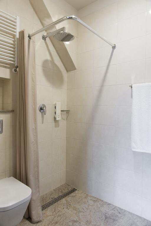Mandala Hostel & Apartments Poznan Bilik gambar